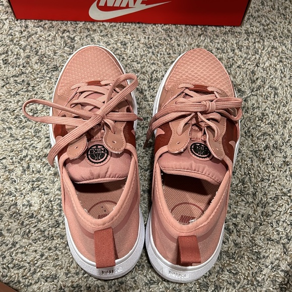 Pike Nikes! - Picture 3 of 5